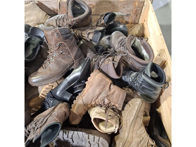 Partij diverse schoenen - afbeelding 11 van  13