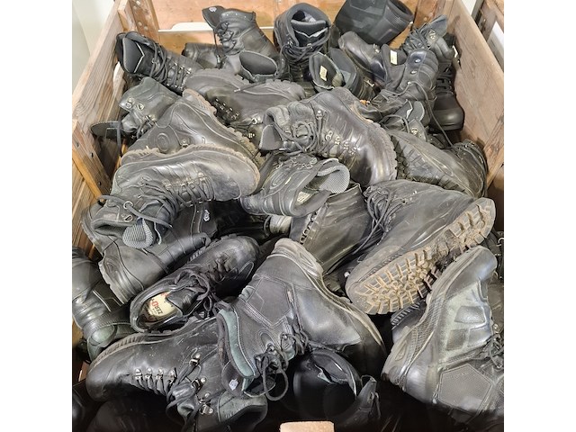 Partij diverse schoenen - afbeelding 12 van  13