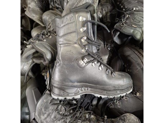 Partij diverse schoenen - afbeelding 2 van  13