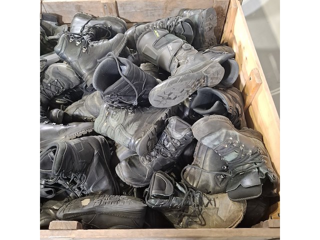 Partij diverse schoenen - afbeelding 4 van  13