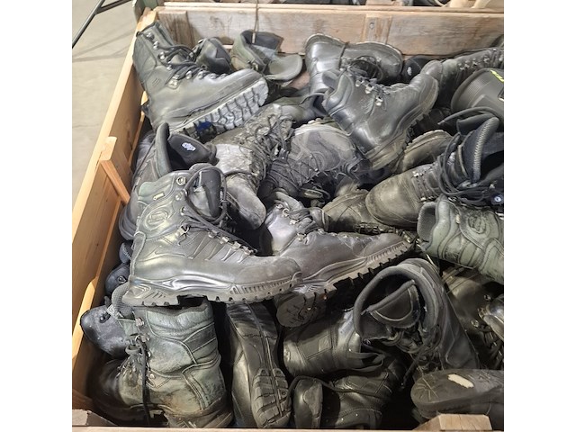 Partij diverse schoenen - afbeelding 5 van  13