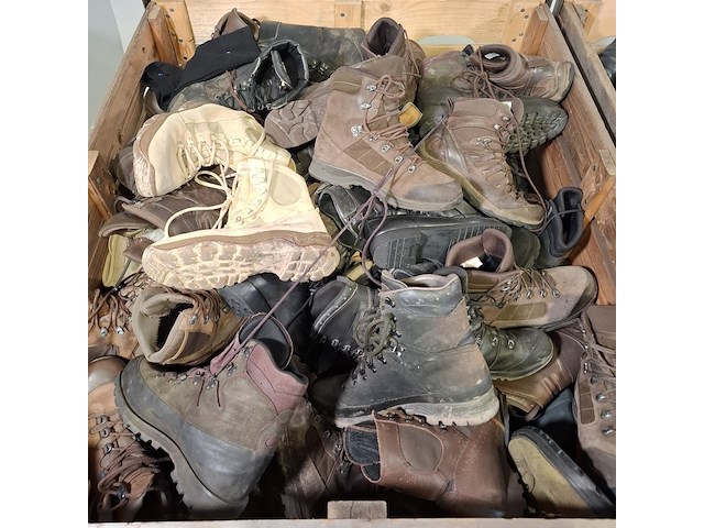 Partij diverse schoenen - afbeelding 6 van  13