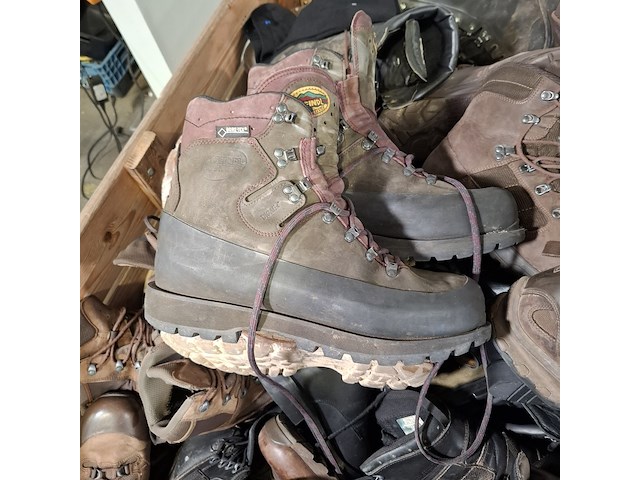 Partij diverse schoenen - afbeelding 7 van  13