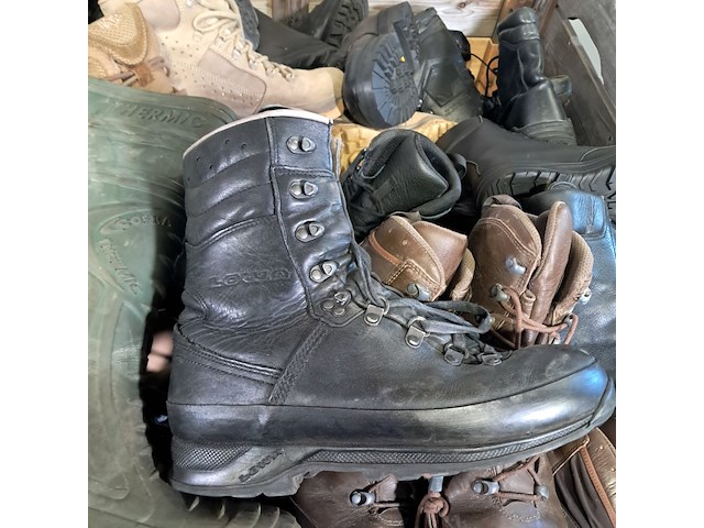 Partij diverse schoenen - afbeelding 5 van  14
