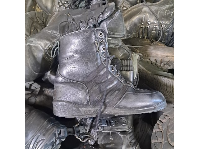 Partij diverse schoenen - afbeelding 9 van  14