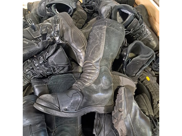 Partij diverse schoenen - afbeelding 13 van  14