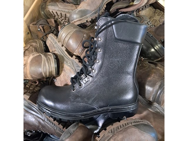 Partij diverse schoenen - afbeelding 10 van  13