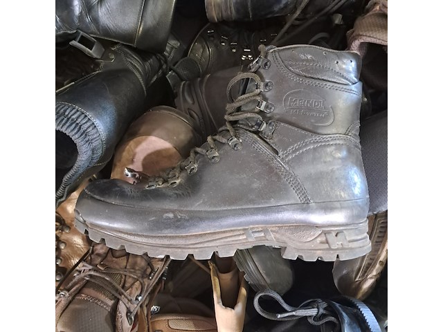Partij diverse schoenen - afbeelding 6 van  16