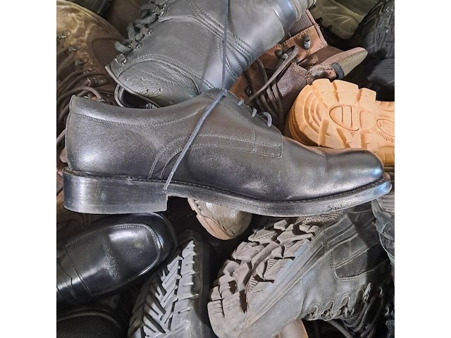 Partij diverse schoenen - afbeelding 13 van  16