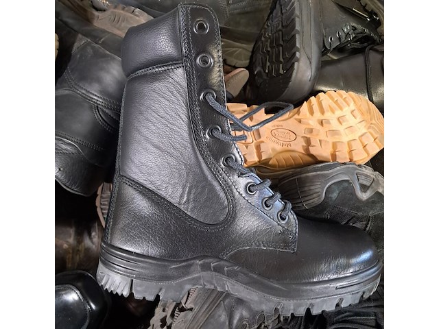 Partij diverse schoenen - afbeelding 15 van  16