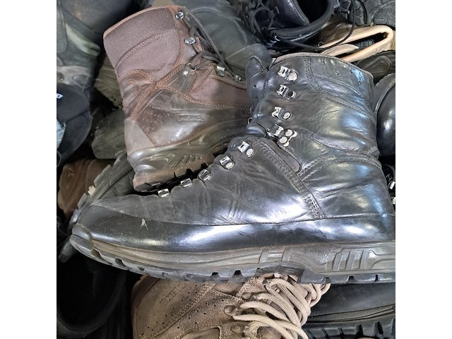 Partij diverse schoenen - afbeelding 2 van  11