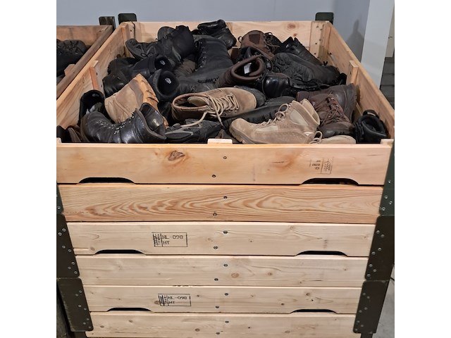 Partij diverse schoenen - afbeelding 4 van  11