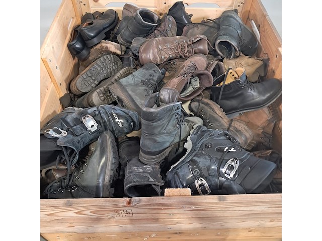 Partij diverse schoenen - afbeelding 2 van  9