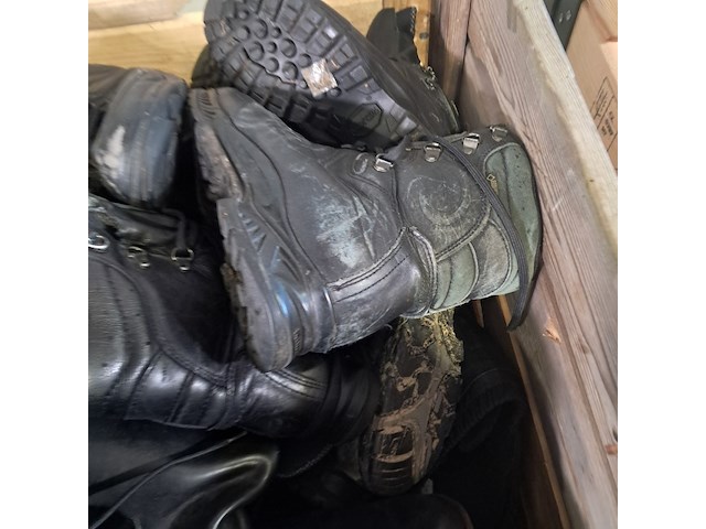 Partij diverse schoenen - afbeelding 12 van  13