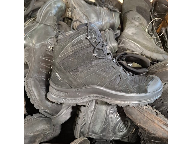 Partij diverse schoenen - afbeelding 2 van  13