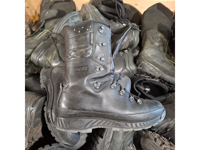 Partij diverse schoenen - afbeelding 3 van  13