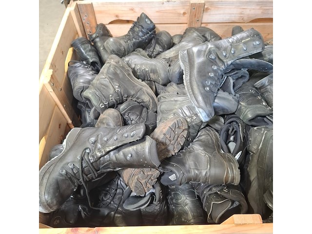 Partij diverse schoenen - afbeelding 4 van  13