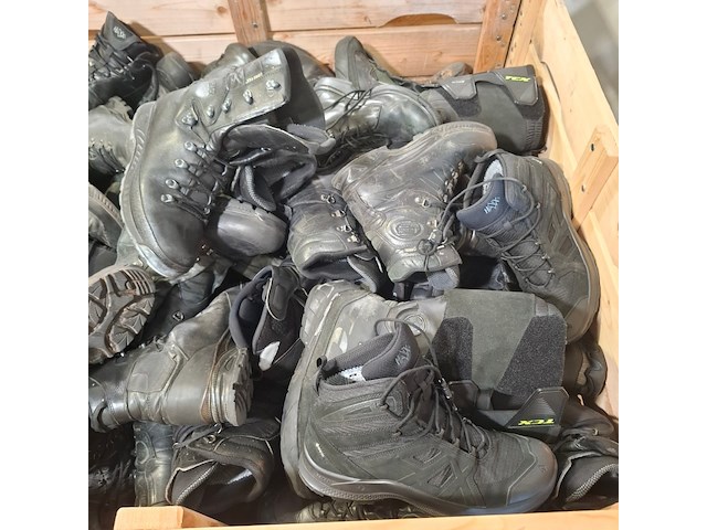 Partij diverse schoenen - afbeelding 5 van  13