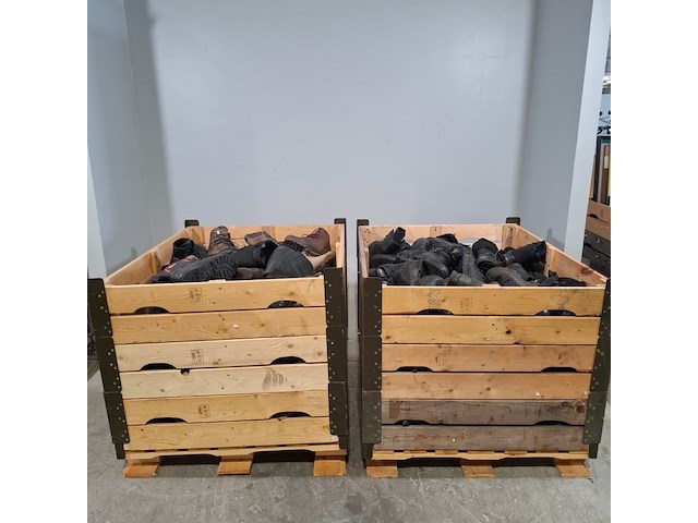 Partij diverse schoenen - afbeelding 1 van  13