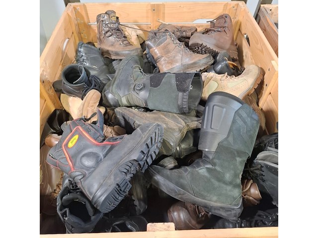 Partij diverse schoenen - afbeelding 6 van  13
