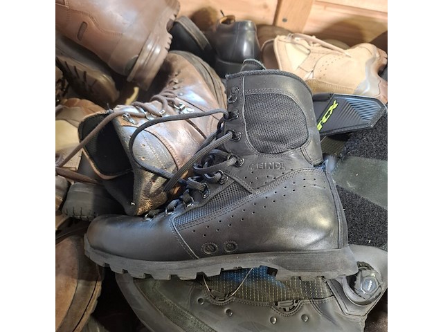 Partij diverse schoenen - afbeelding 9 van  13