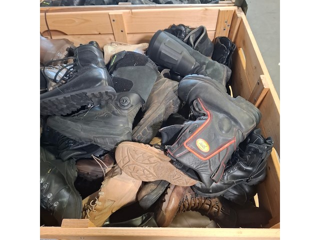 Partij diverse schoenen - afbeelding 10 van  13
