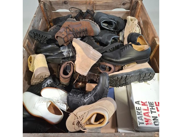 Partij diverse schoenen - afbeelding 2 van  8