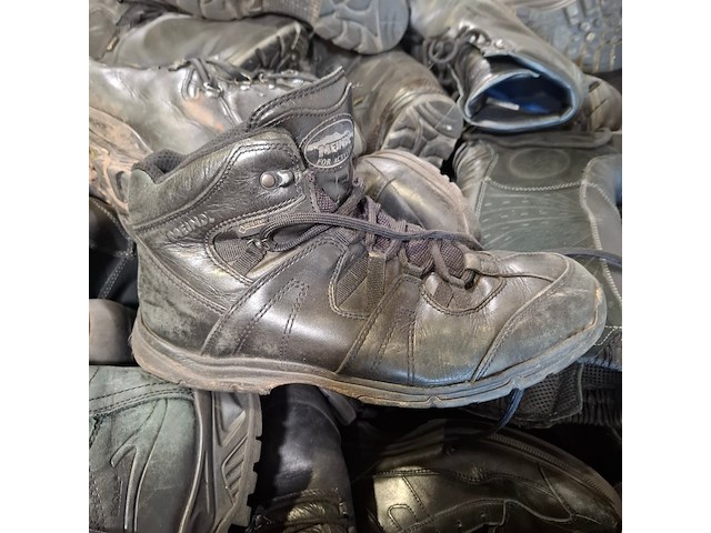 Partij diverse schoenen - afbeelding 3 van  13