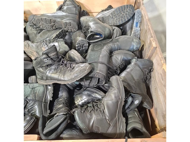 Partij diverse schoenen - afbeelding 4 van  13