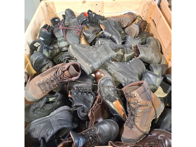 Partij diverse schoenen - afbeelding 6 van  13
