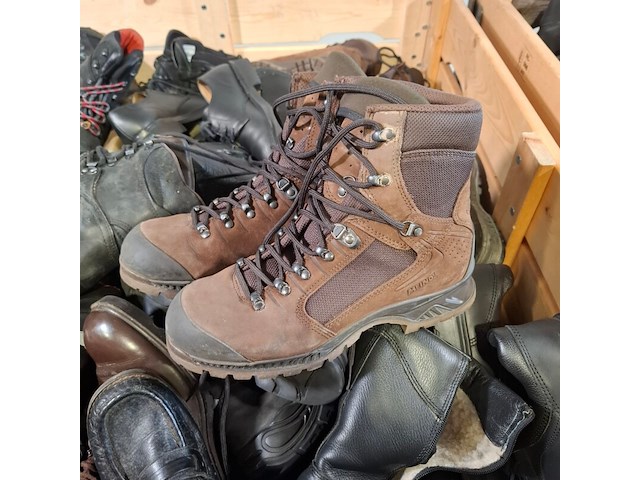Partij diverse schoenen - afbeelding 7 van  13