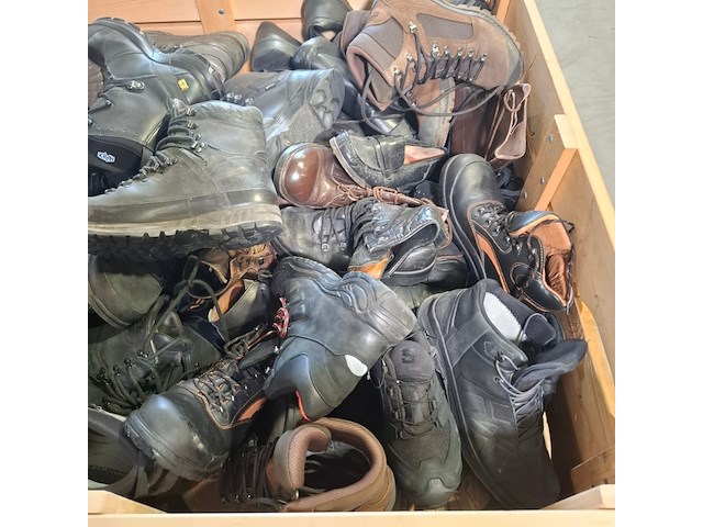 Partij diverse schoenen - afbeelding 10 van  13