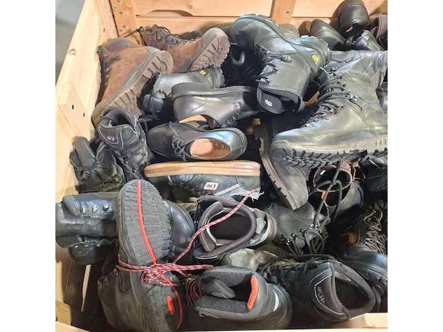 Partij diverse schoenen - afbeelding 11 van  13