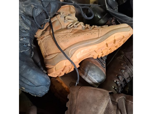 Partij diverse schoenen - afbeelding 3 van  12