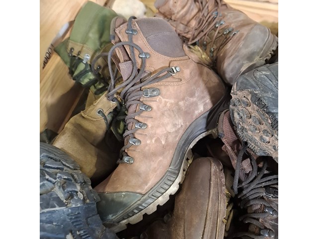 Partij diverse schoenen - afbeelding 4 van  12
