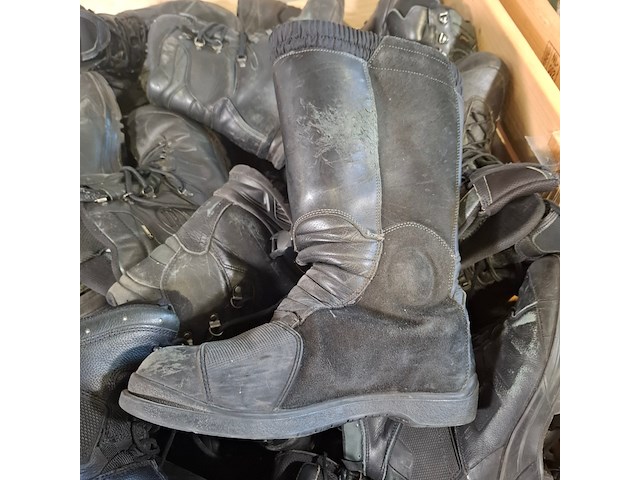 Partij diverse schoenen - afbeelding 10 van  12