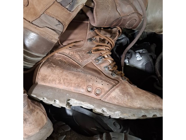 Partij diverse schoenen - afbeelding 2 van  14