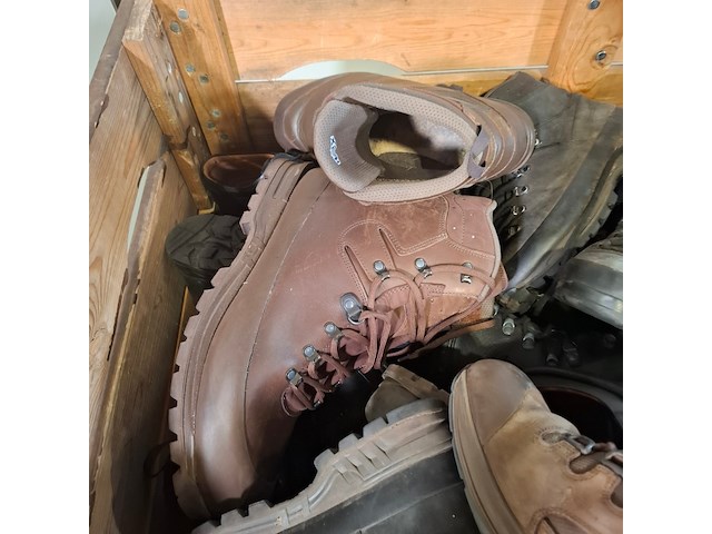 Partij diverse schoenen - afbeelding 4 van  14