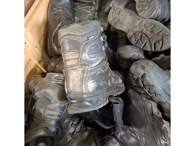 Partij diverse schoenen - afbeelding 11 van  14