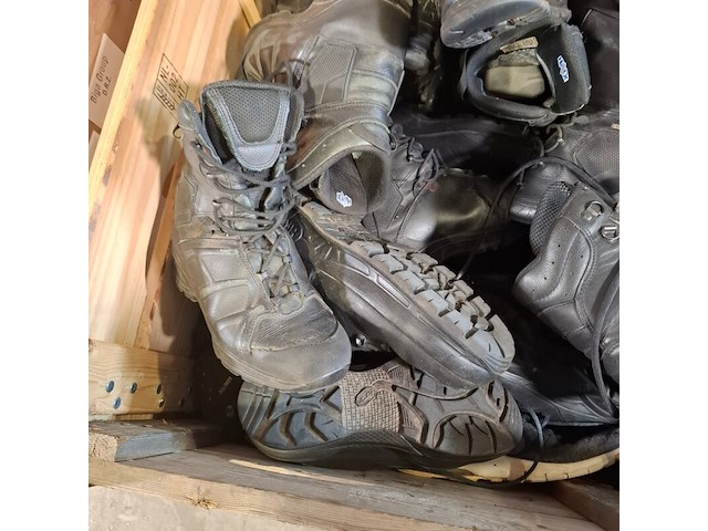 Partij diverse schoenen - afbeelding 12 van  14