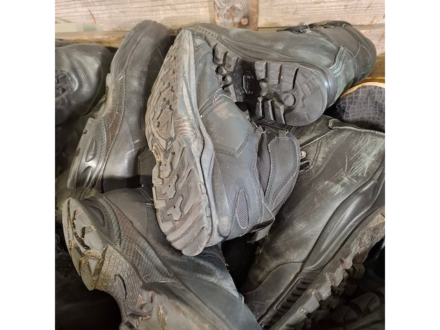 Partij diverse schoenen - afbeelding 14 van  14