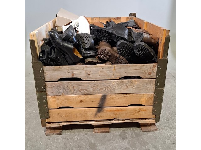 Partij diverse schoenen - afbeelding 1 van  8