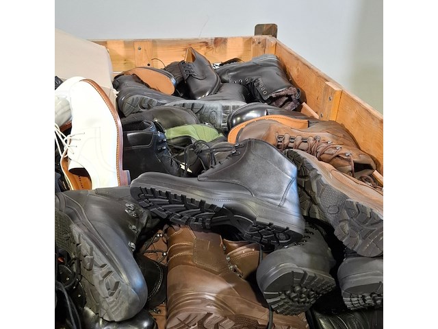 Partij diverse schoenen - afbeelding 2 van  8