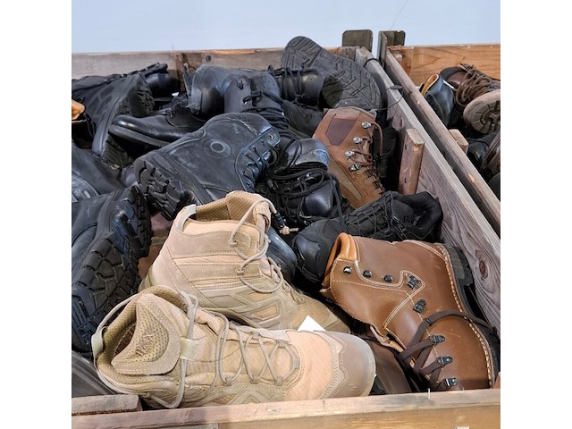 Partij diverse schoenen - afbeelding 4 van  10