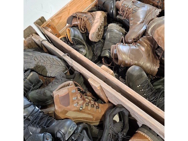 Partij diverse schoenen - afbeelding 9 van  10