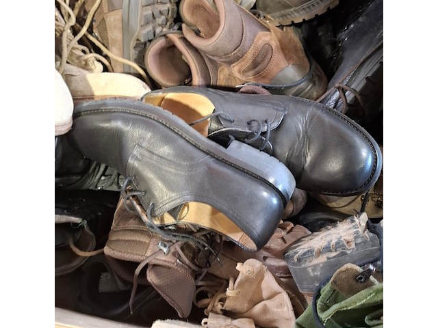 Partij diverse schoenen - afbeelding 9 van  10