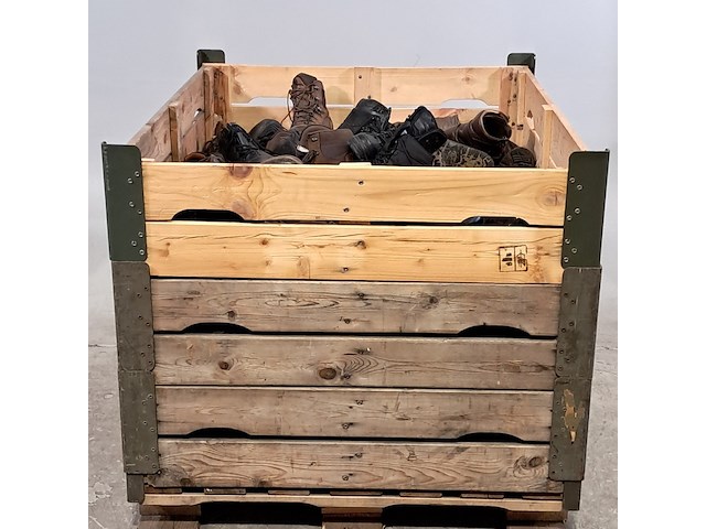 Partij diverse schoenen - afbeelding 1 van  9