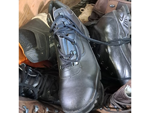 Partij diverse schoenen - afbeelding 5 van  9