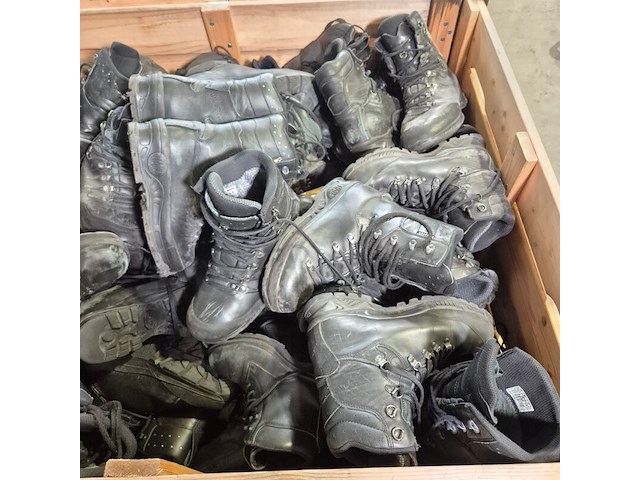 Partij diverse schoenen - afbeelding 4 van  13