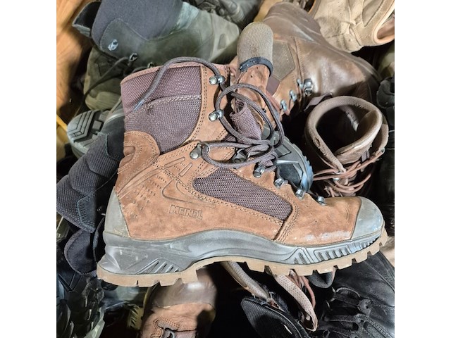 Partij diverse schoenen - afbeelding 7 van  13